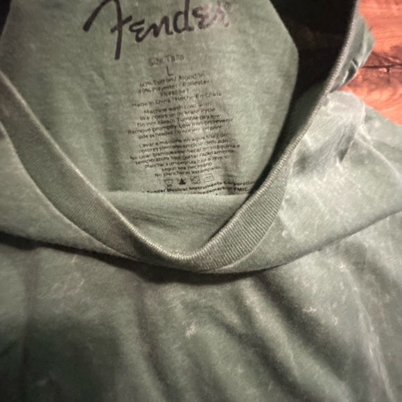 Fender Women’s Cropped Tee - Picture 2 of 3